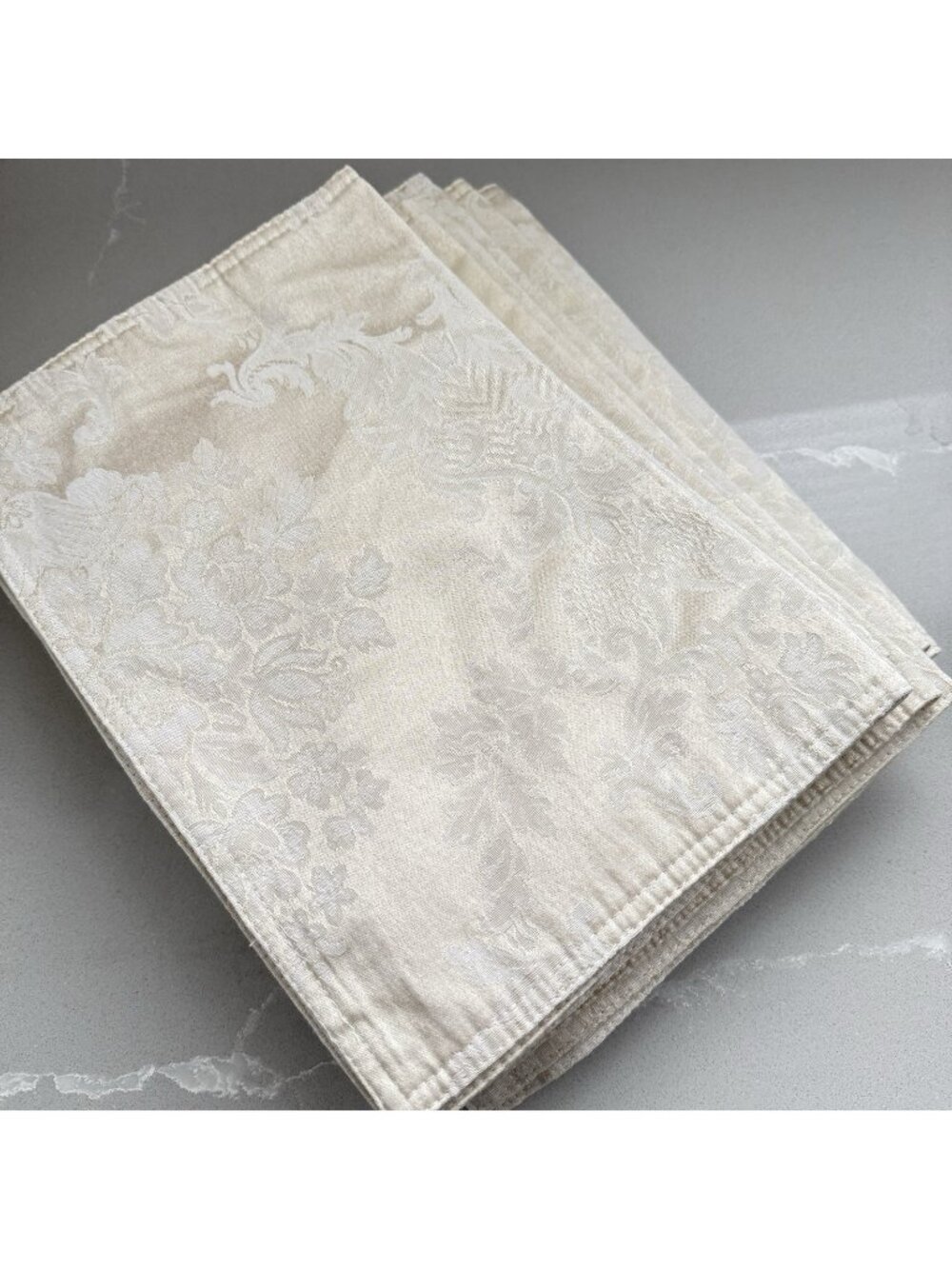 Waterford Marquis Set Of 11 PlaceMats Ivory Light Beige Floral Damask Blend